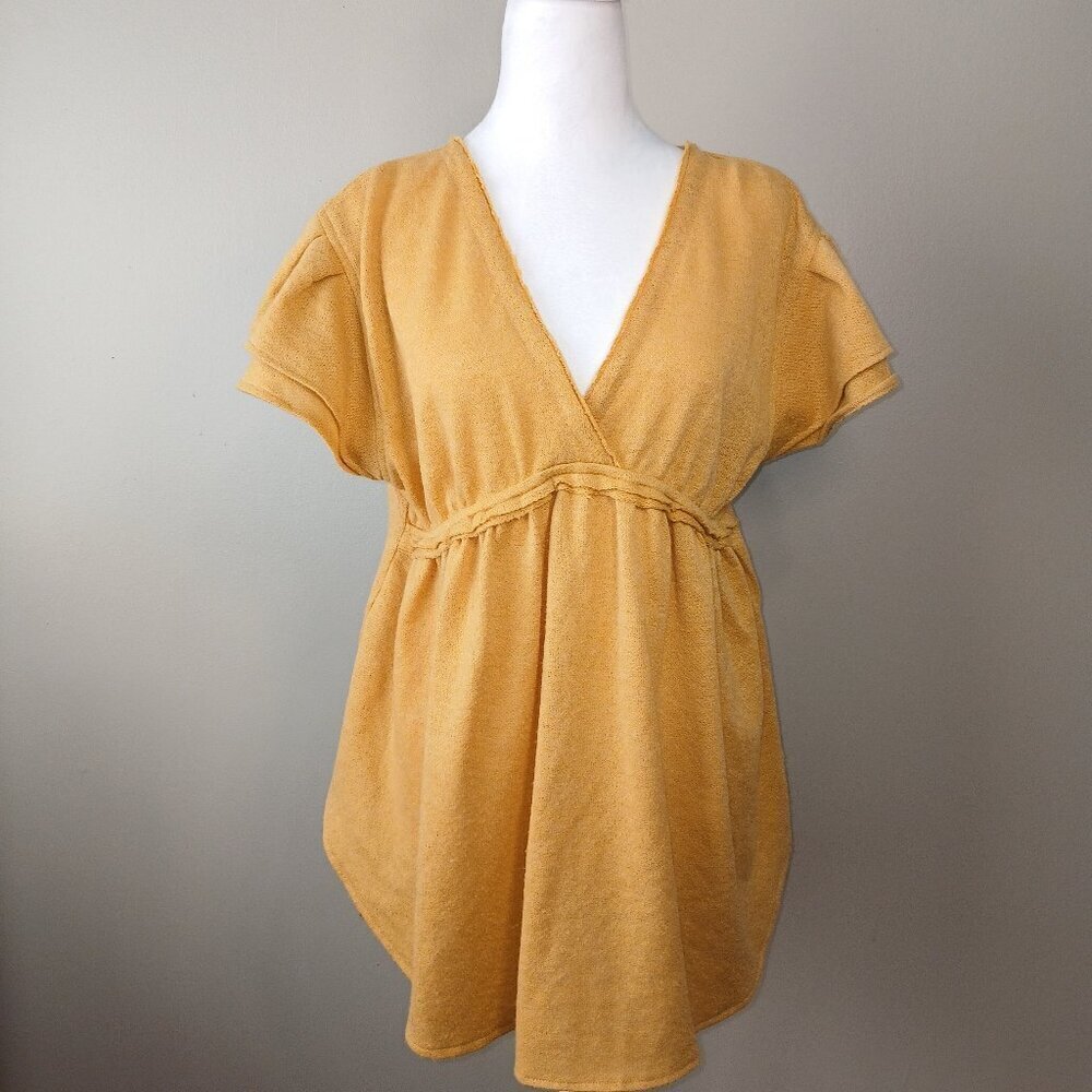 ANDREE BY UNIT, MUSTARD YELLOW TOP, VNECK, GATHERED WAIST, SIZE LARGE